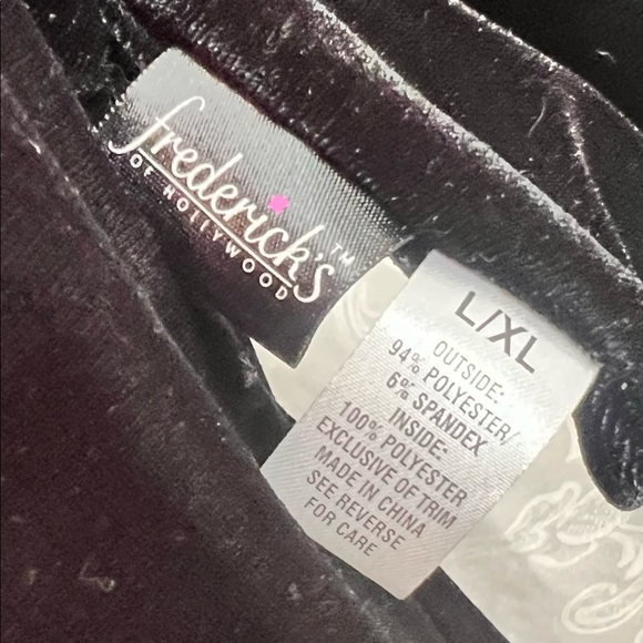 SzL/XL, Fredericks of Hollywood, vintage, black and red, Asian inspired robe. - Picture 10 of 10